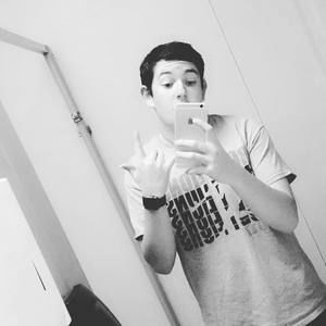 Meet your Posher, Ethan